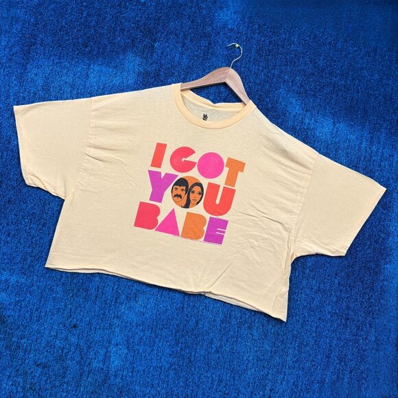 Sonny and Cher “I Got You Babe” Oversized Crop Top Size Extra Large - Picture 3 of 4